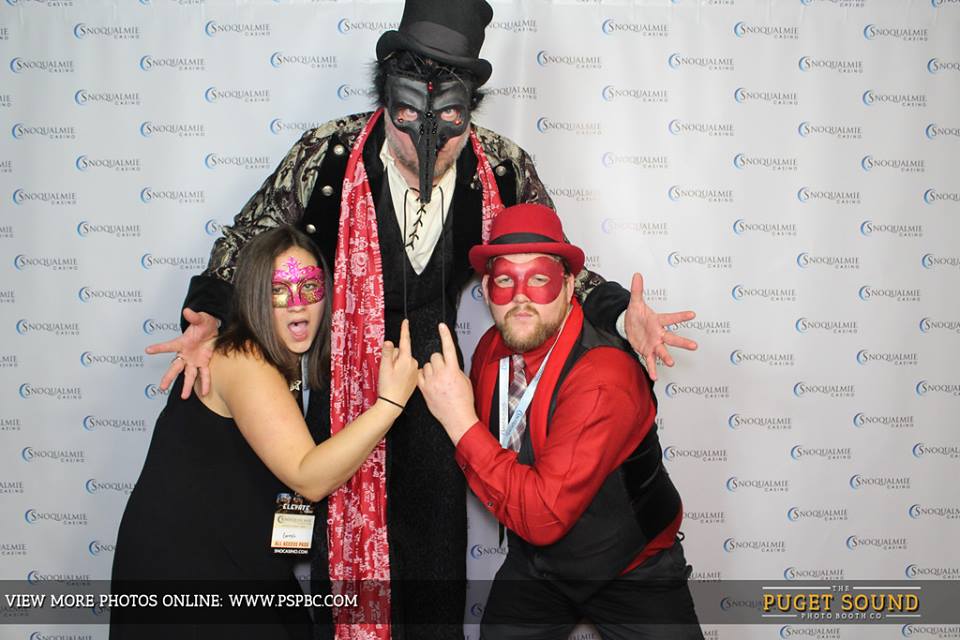 sagealicious's tweet photo. Celebrated NYE performing @SnoCasino taking photo moments with attendees while dancing on my stilts!
#StiltDancer https://t.co/IWEono5zz1