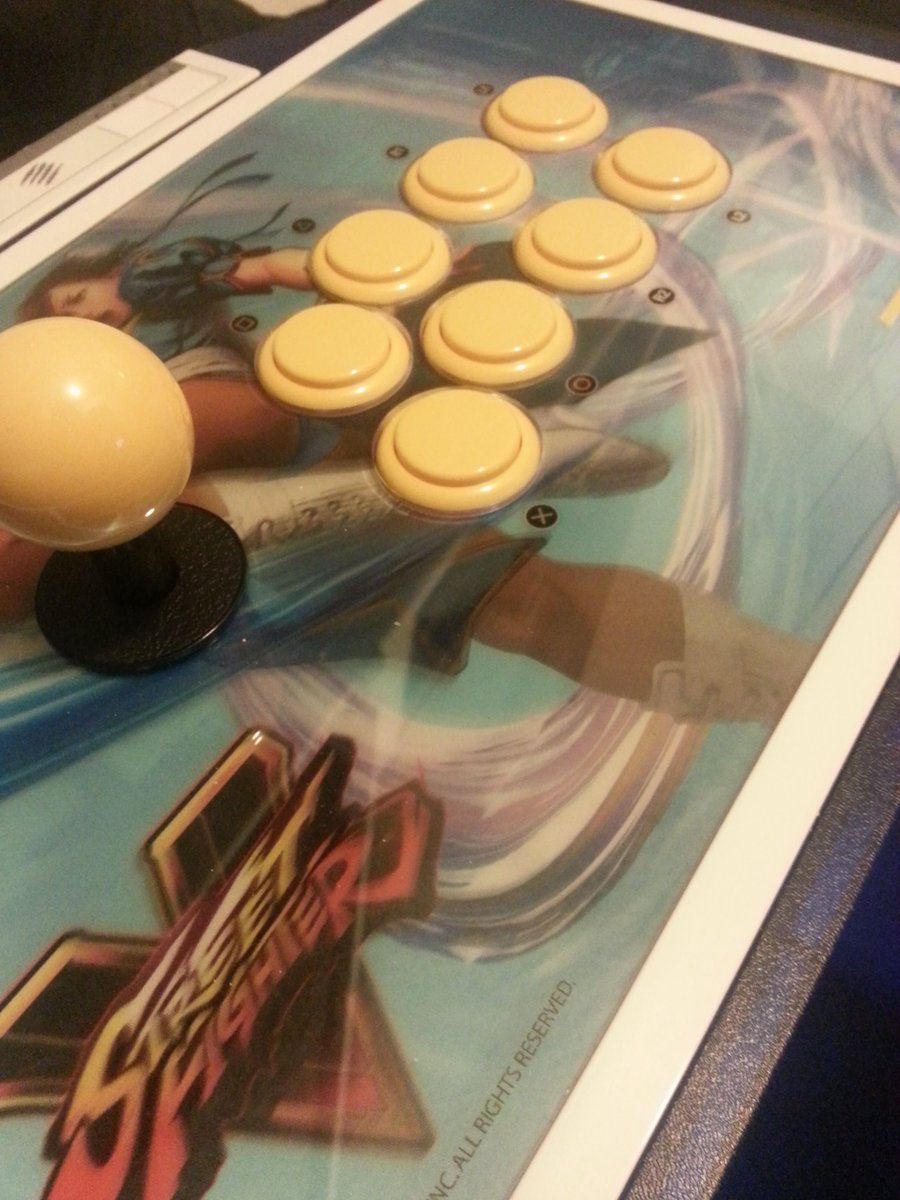 AvoidThePuddle's tweet image. Special giveaway for my followers &amp;amp; subs! Win a @MadCatz SFV Chun-Li TE2! bit.ly/LORD_CONTEST #ATPMCZ