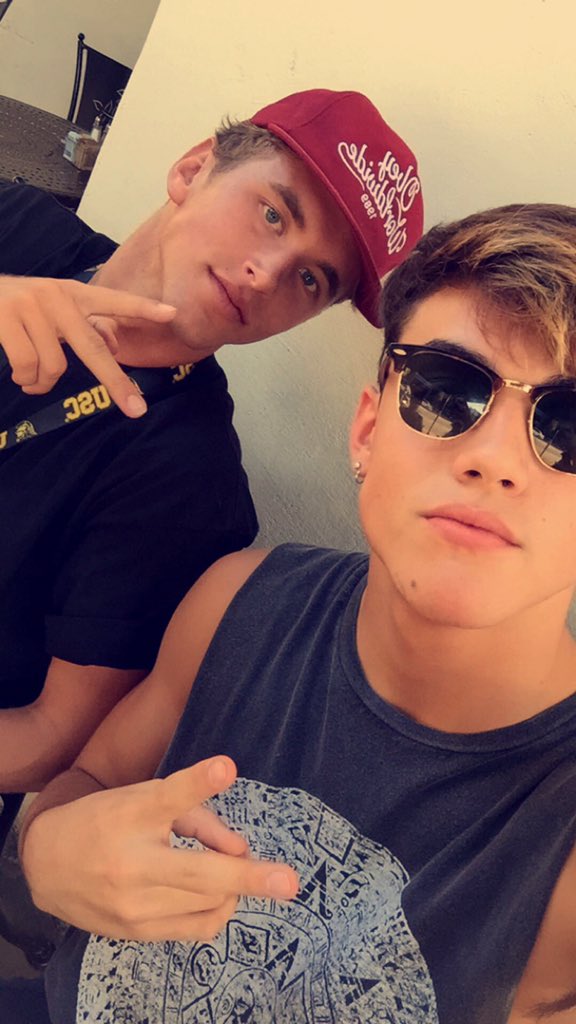 GraysonDolan's tweet photo. Back when we were tan 😑😂 @natekgarner https://t.co/gVULfZoBFN