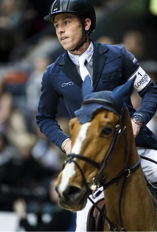 Who's STILL world #Jumping no1? #youknowitmakessense <a href="/scott_brash/">Scott Brash</a> top #LonginesRankings See bit.ly/1Sz3rtr