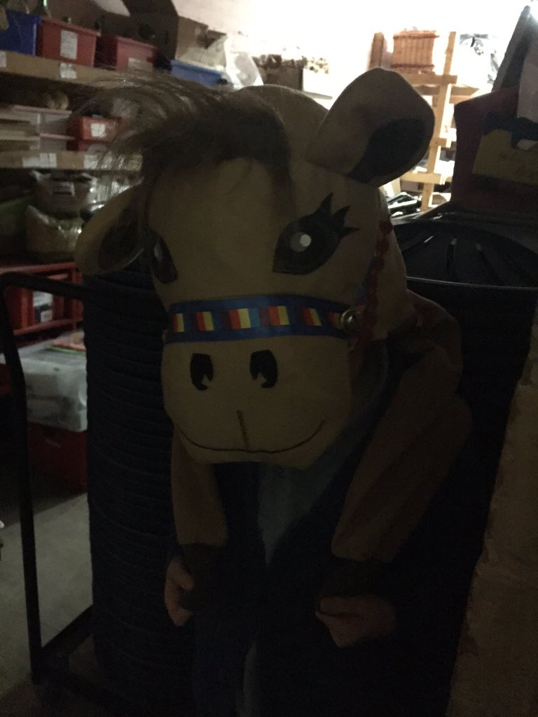 ojsBookClub's tweet image. A camel in the hall cupboard? What HAS been happening in assembly at Overdale today?! #launchassembly #newtheme