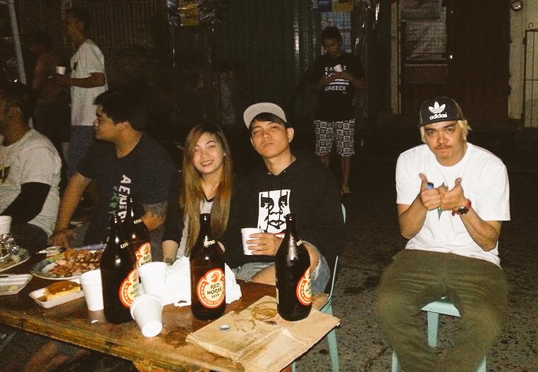 wreckognyz's tweet photo. At tyaka ito... Higup Year-End Party #Higup #LaFamilia https://t.co/PmqdcRctL8