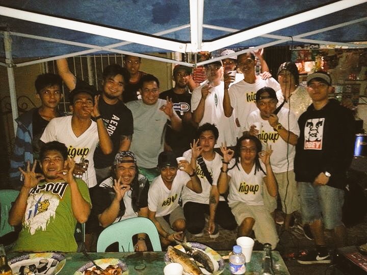 wreckognyz's tweet photo. At tyaka ito... Higup Year-End Party #Higup #LaFamilia https://t.co/PmqdcRctL8