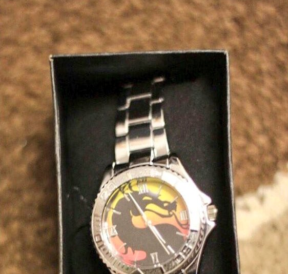 CauseWereGuys's tweet photo. Bae said she wanted that new MK watch 😊 https://t.co/v6KQf7byxi