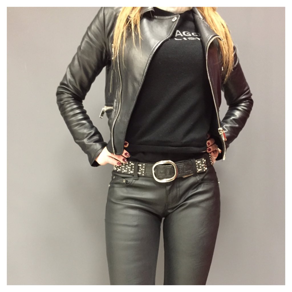 FrViego's tweet image. Aujourd&apos;hui c&apos;est le grand jour !! Rendez vous à 10 h 💋💋