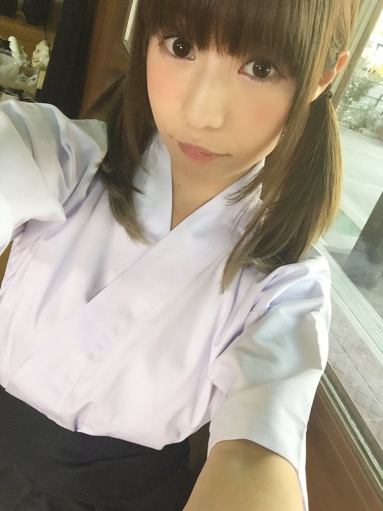 aina0703's tweet photo. お正月っぽい写真を🎍🎌

（´-`）.｡oO（さあ、そろそろ重たい身体起こして切り替える、、ぞ👍🏻✨✨ https://t.co/Veyee0HhVI