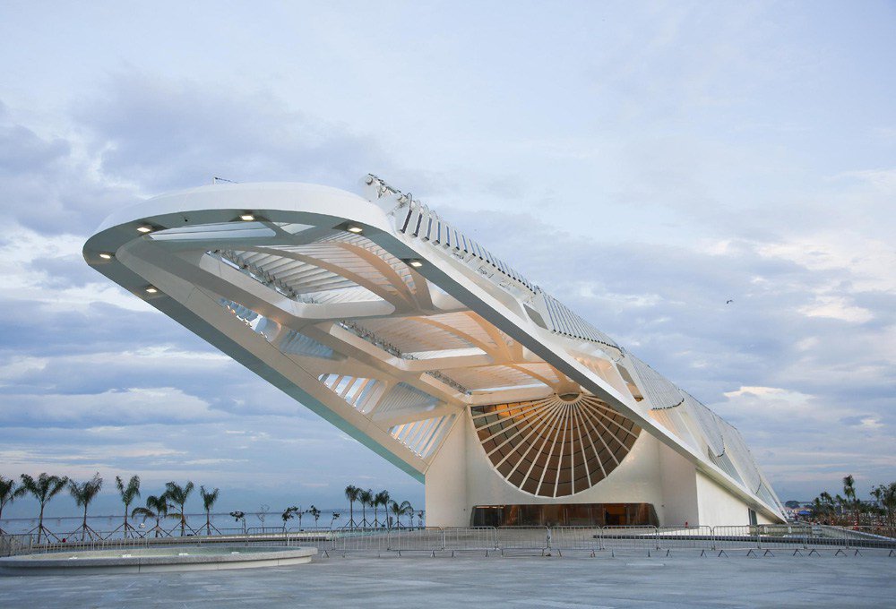 TheLuxonomist's tweet photo. (Sí, existen) Las alas fotovoltaicas
https://t.co/CRnv1HoXY5
#arquitecturadelujo #arquitectos #EdificiosUnicos https://t.co/UsmorwEDbH