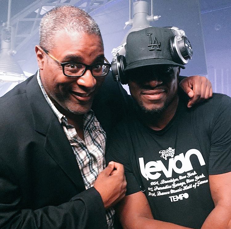 GarrickTheDJ's tweet photo. When @DJMOS comes to #The6ix to rock the #TorontoNightlife, I make it my mission to show support! 🎵#2015BestofNine🎵 https://t.co/HiCL9N6ZNC