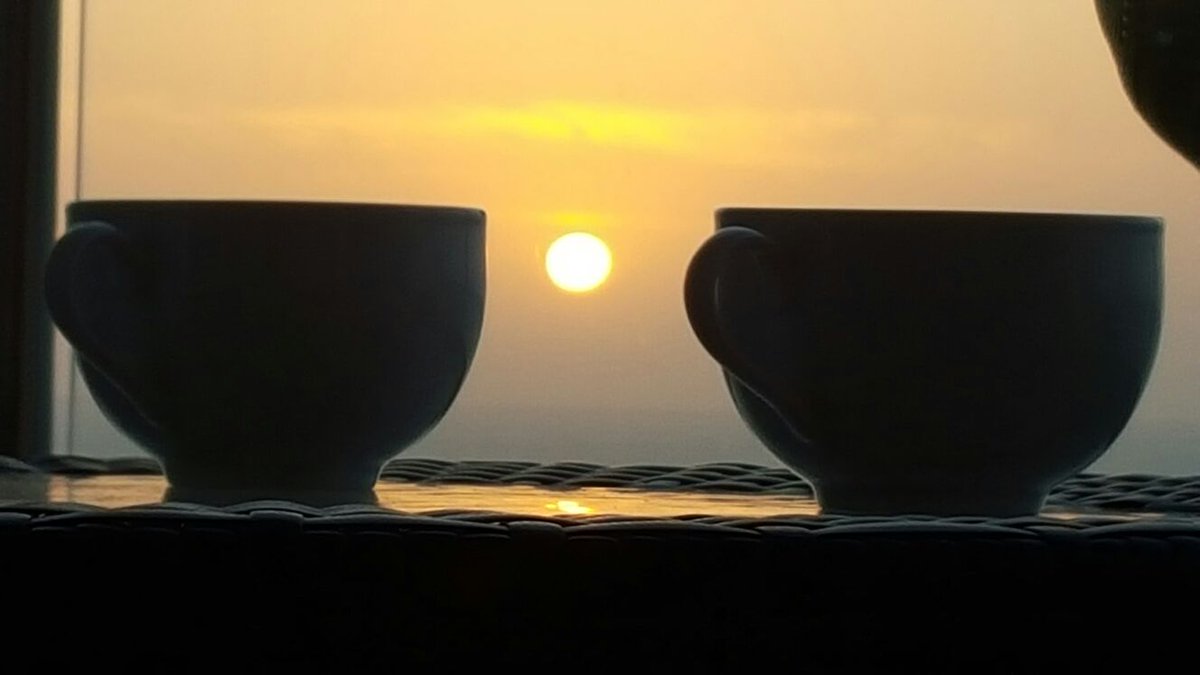 DecuriaGroup's tweet photo. #ElPalmar #Amanecer #Cafe #Beachfront #Apartments #DecuriaGroup #Panama #Pty #f4f #FelizMiercoles #DiaDeReyes https://t.co/LCxGPyBkCn