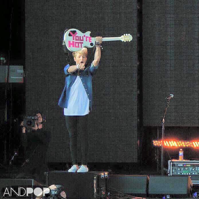 updateTideIta's tweet photo. @TheTideDrew lo so di essere favolosa https://t.co/FYLuGznk0D