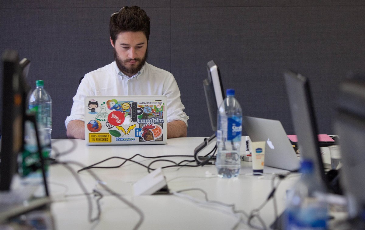 business's tweet photo. Tech startups in the U.K. raised a record amount of venture capital in 2015 https://t.co/Px5ZhogpNR https://t.co/UN82mJPRSr