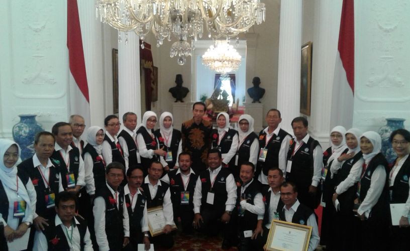depoknews's tweet photo. WOW! SMANSA Masuk Lima Besar Sekolah Paling Jujur se-Indonesia. https://t.co/aRJkuWmV9n
@31fight @SmansaDepok https://t.co/SGCwYcogR7