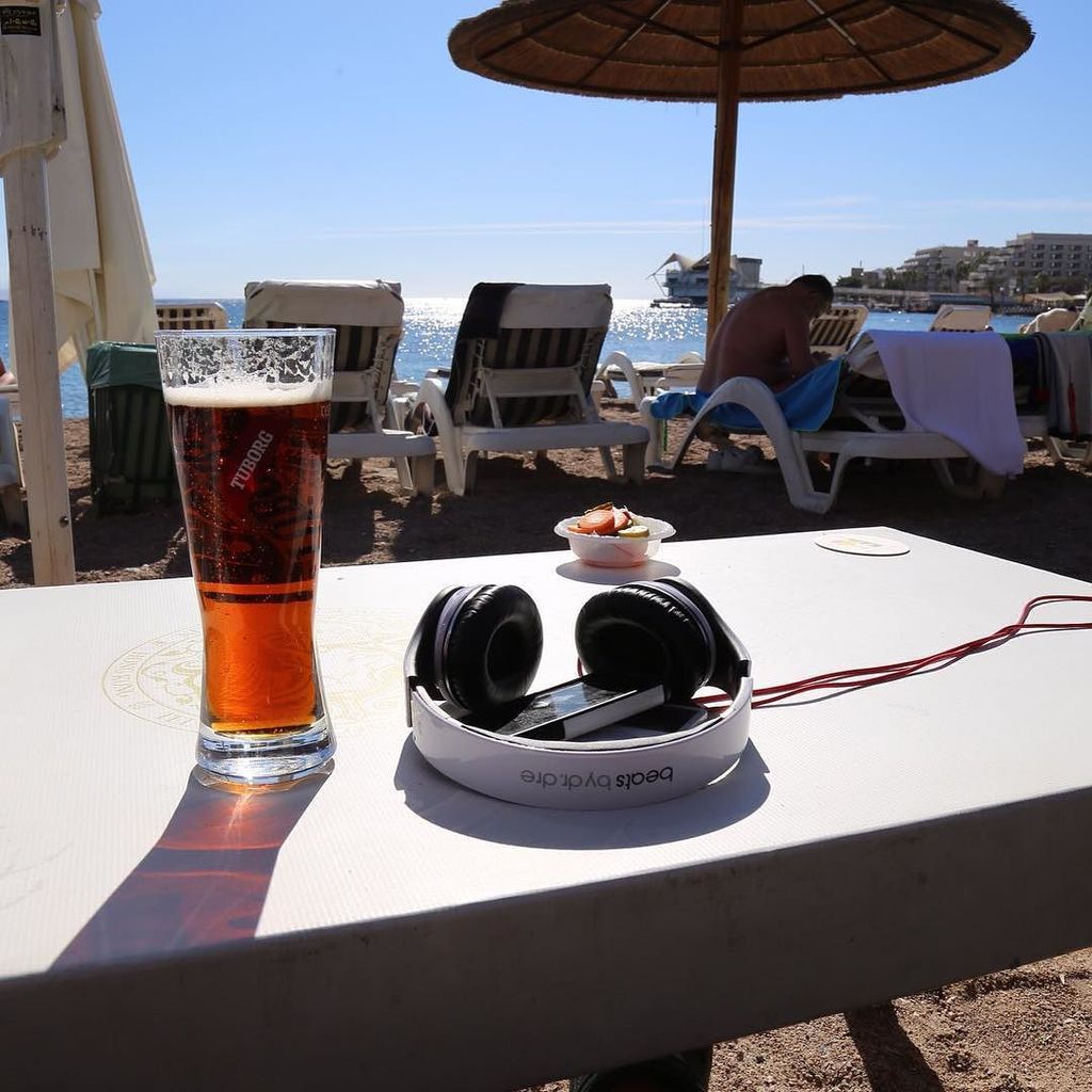 jewlicious's tweet photo. This is January in #Israel - apparently #Eilat is good for a thing or two #donthateme https://t.co/s4VUUZvCdy