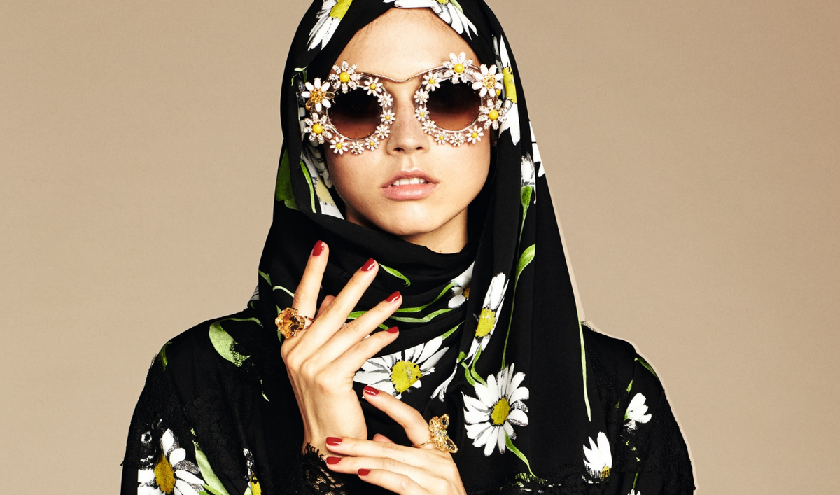 NYMag's tweet photo. Dolce &amp; Gabbana introduces their first line of couture hijabs and abayas: https://t.co/o0UFe3o4jS https://t.co/EunlkRIFcp