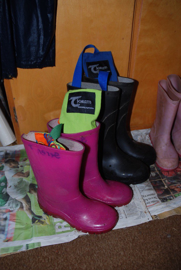 Wombatzoro's tweet photo. #valeofglamorgan wet day out means wet wellies. Dry them quick with #tioram quick dry   :0) https://t.co/B5zC4wRKvl