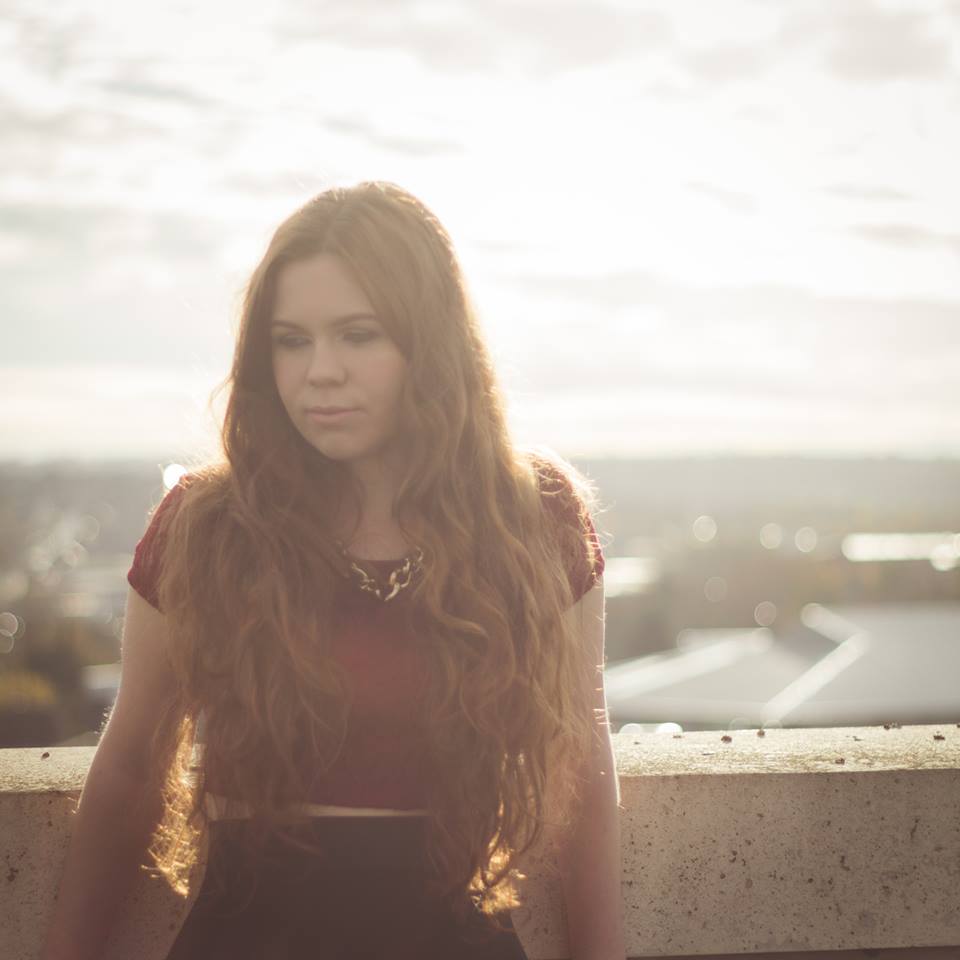 2nd <a href="/bbcintroducing/">BBC Music Introducing</a> track's from <a href="/lerby1/">Laura Erby</a>, hear "Do It All Over Again" after 9.30pm <a href="/BBCIntroWY/">BBC Music Introducing in West Yorkshire</a> #bbcintroducing