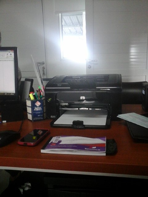 etelvinaortiz4's tweet photo. #Buuuueenn #Diiiia♥ 
Arrancando la mañana en la oficina♡ https://t.co/GfbNGN33wy