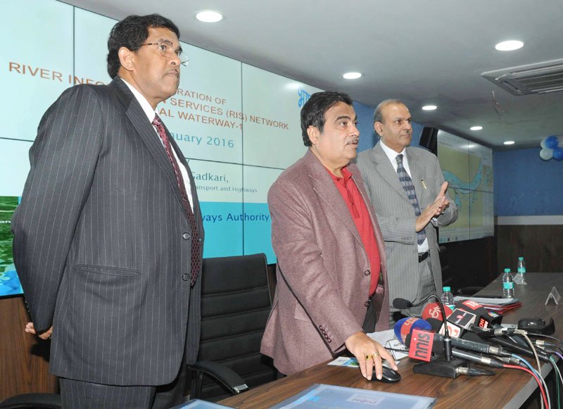 CYCLvRuVAAEUh9P.jpg:large