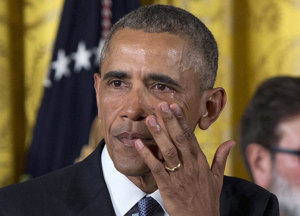 D_Tox_'s tweet photo. Obama gets emotional. Not because of Syrian people sufferings.
Because he so badly wants to push 'gun control' plan https://t.co/RduI5M8PRa