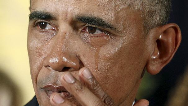 D_Tox_'s tweet photo. Obama gets emotional. Not because of Syrian people sufferings.
Because he so badly wants to push 'gun control' plan https://t.co/RduI5M8PRa