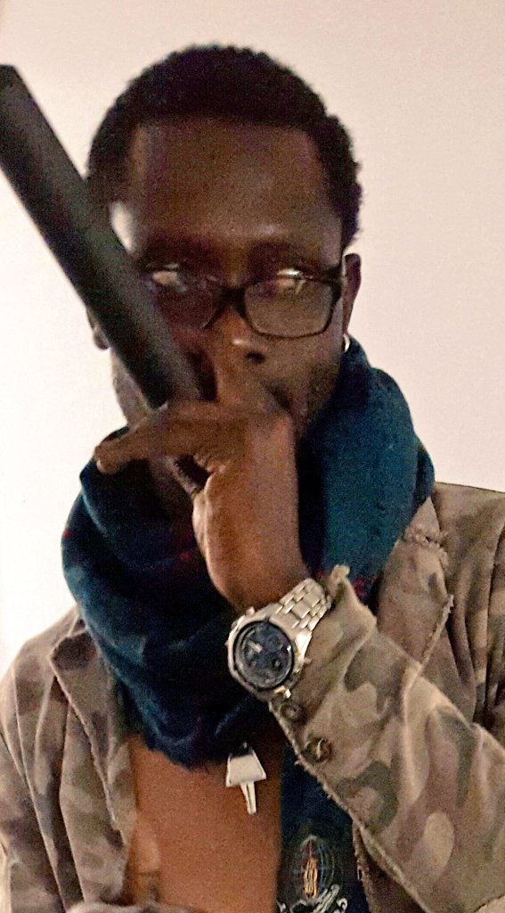 The is king Latina 👑📀🎤🎹