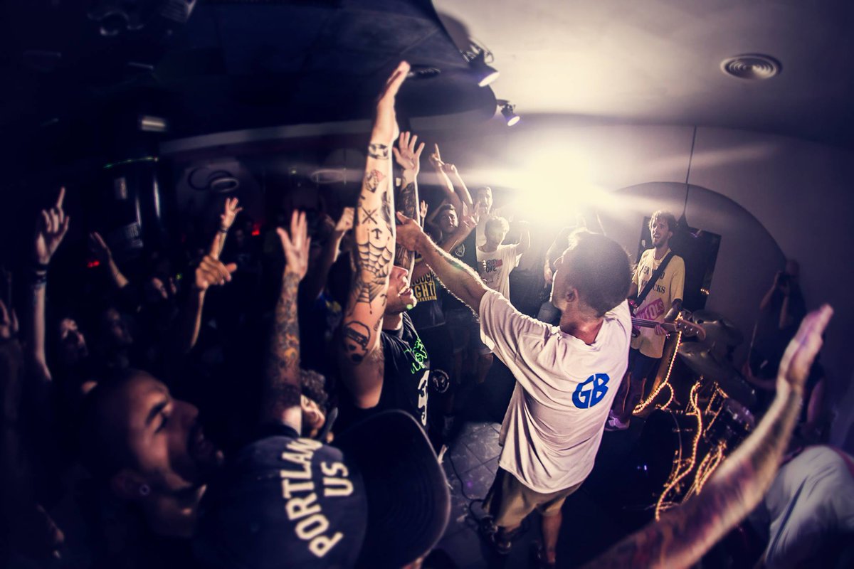 MinorityOfOneHC's tweet photo. Memories from our show in our hometown this last summer. Pic by @AbichuPr 
#minorityofone #hardcorepunksavedmylife https://t.co/xRIOrJEcYg