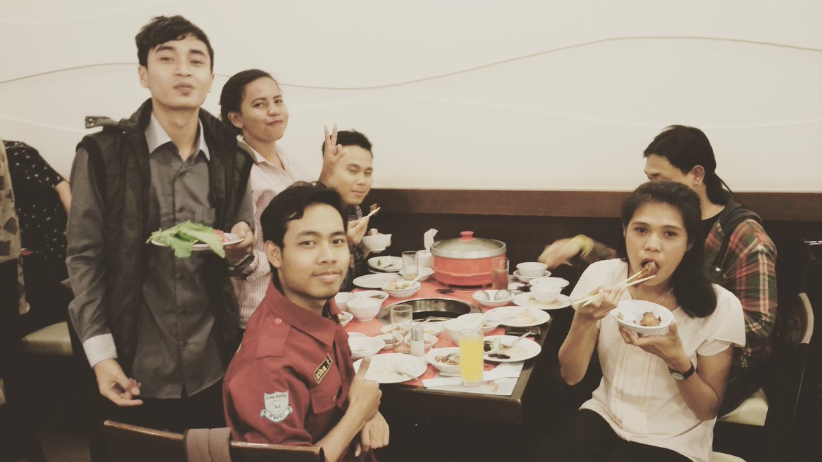 FaraRhafa's tweet image. Hanamasa with team kantor @Dorakelbulan