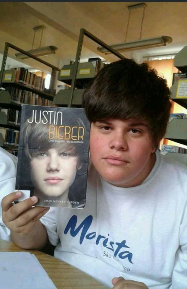 Cabronazi's tweet photo. "Separados al nacer" https://t.co/9fIC7pktCw