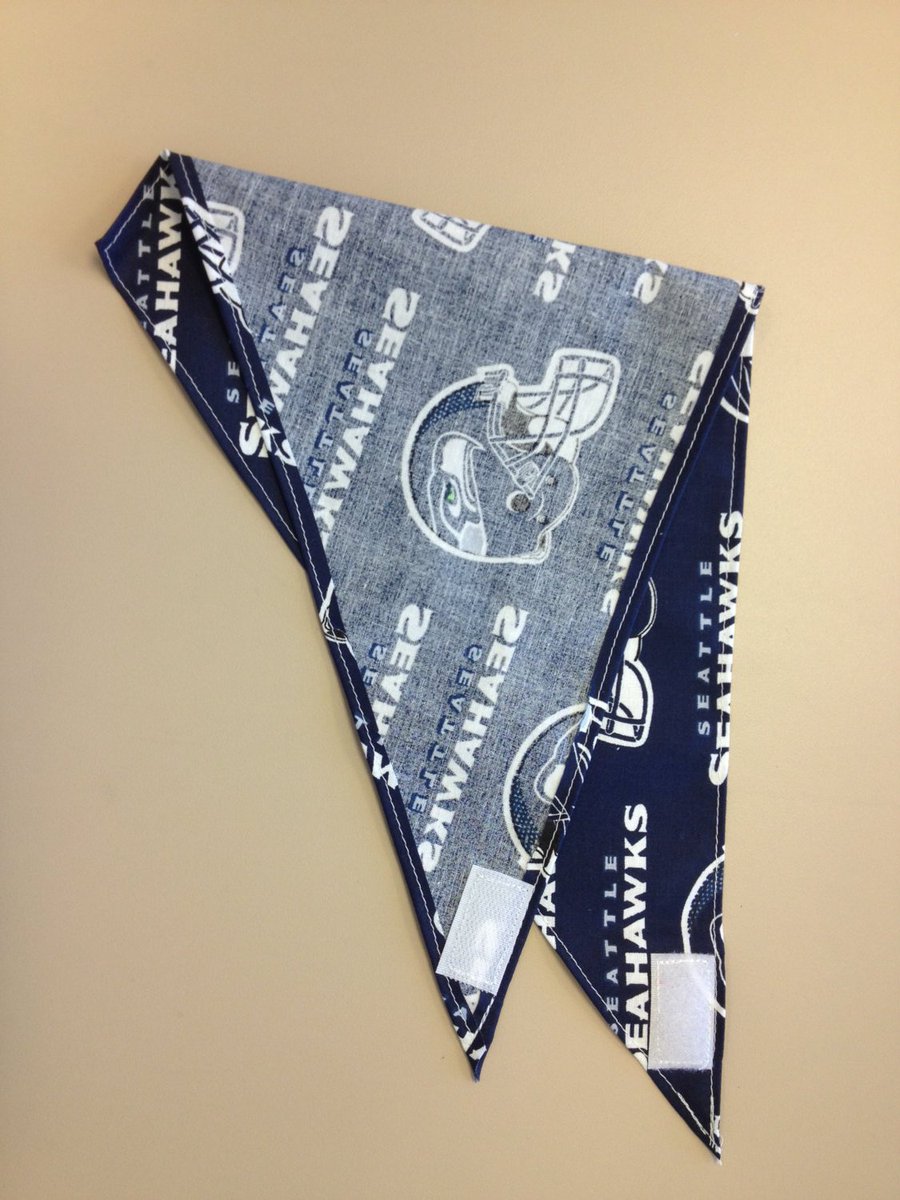 pawliciouspets's tweet photo. Seattle Seahawks Dog Bandana Cat Bandana - SIZE SMALL https://t.co/WVMknQcTuS #Etsy #DogAccessories https://t.co/FAtXWkwQA6