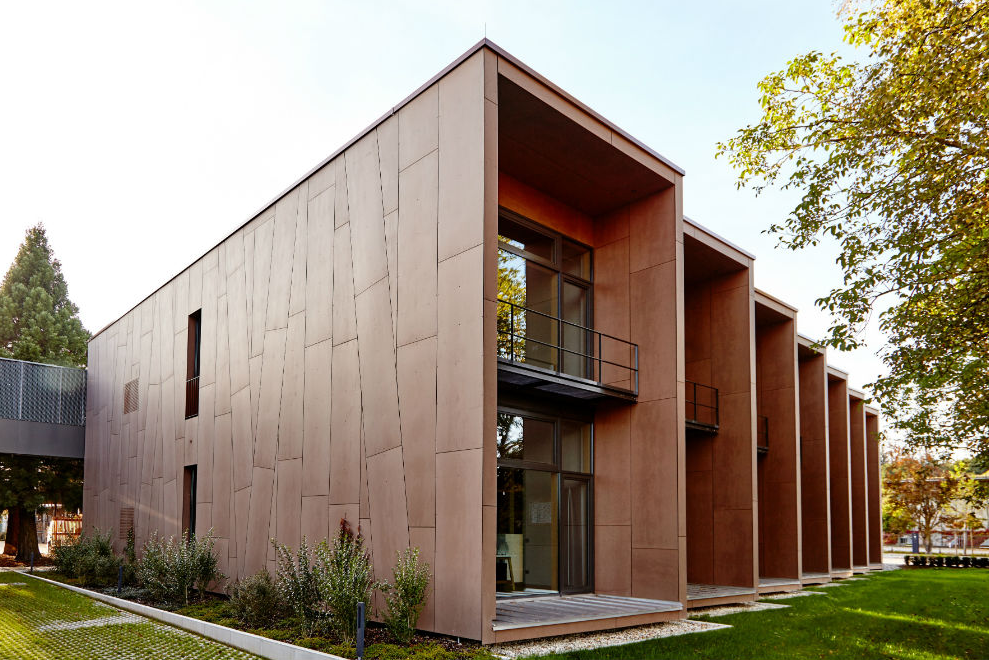 ArchitectsDF's tweet photo. [SOLUTION] @Rockpanel creates a living facade for new @brunner_bayern office https://t.co/J9QNBPxV8l https://t.co/dZgxzYx8SF