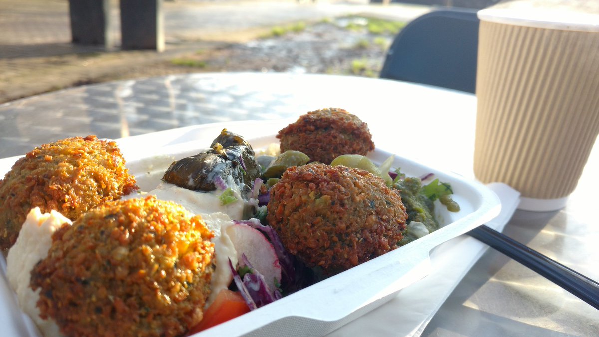 BristolLunch's tweet photo. Enjoying a lovely Mezze Salad Box (£5) from Edna's Kitchen. #food #bristol #healthy https://t.co/rPq2E44vR9