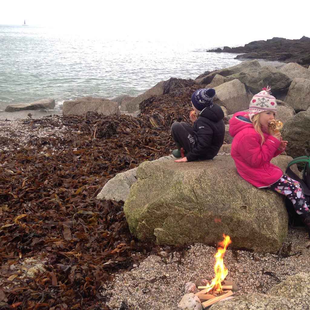 lorraine pascoe tweet media