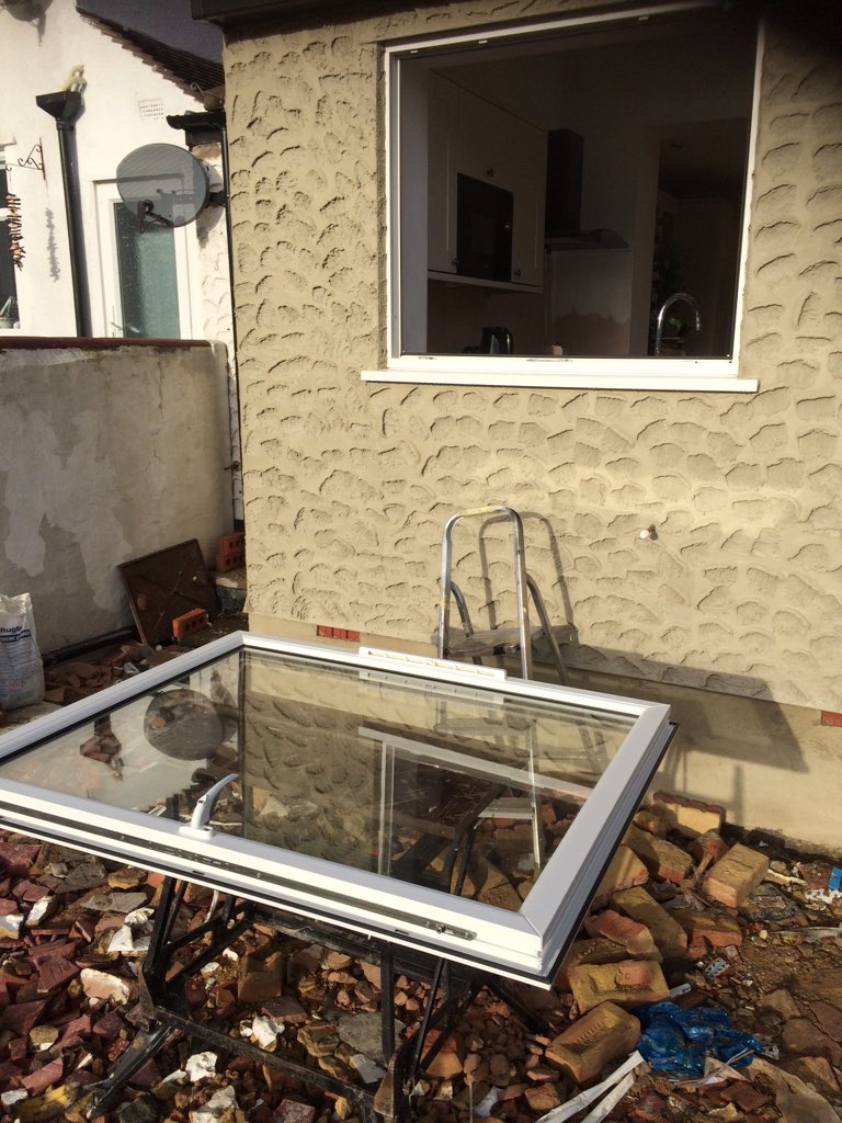 JakesPaints's tweet photo. A uPVC window I sprayed to match some bi-folding doors #uPVC #PVCPainting #WindowPainting #GreyWindows #JakesPaints https://t.co/Hyyc2R4QP2