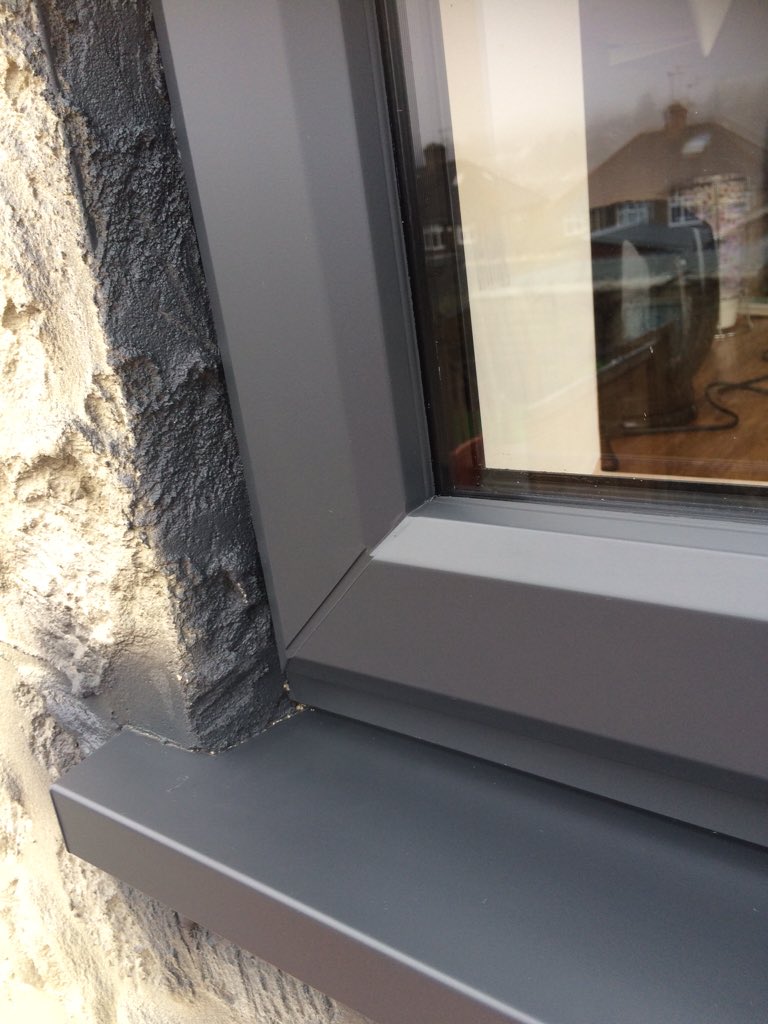 JakesPaints's tweet photo. uPVC closeups #uPVC #PVCPainting #OnSiteSpraying #WindowPainting #JakesPaints https://t.co/KnMn7mT8n0