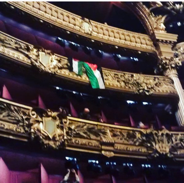 Voir l'image sur Twitter