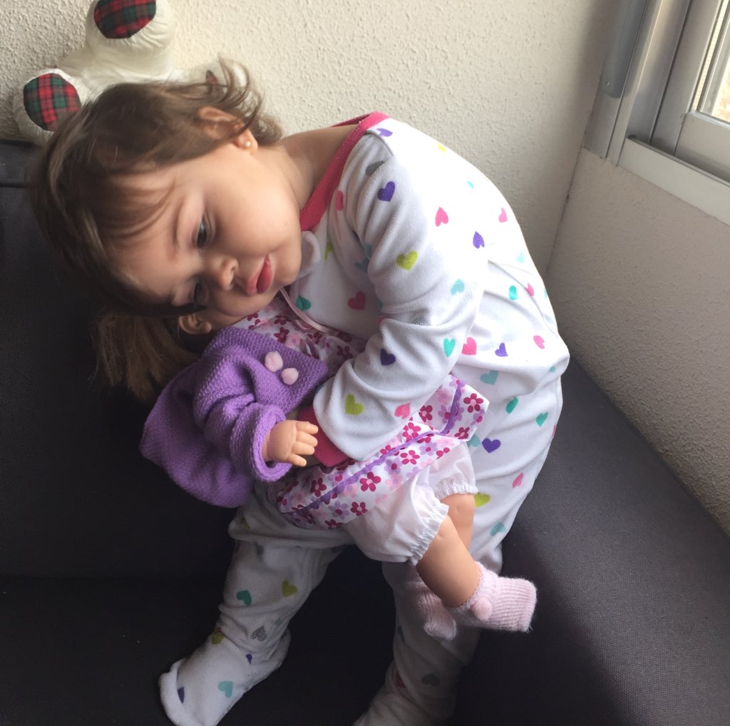 BettinaRomina's tweet photo. Amando su regalito de reyes! #bettinita #españa #madrid 💗 https://t.co/YKcUwzPusX
