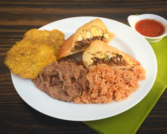 mmmpanadas's tweet image. Want #mmmpanadas &amp;amp; #plantains delivered to your door? #UberEats to the rescue today! bit.ly/1OvVyTQ