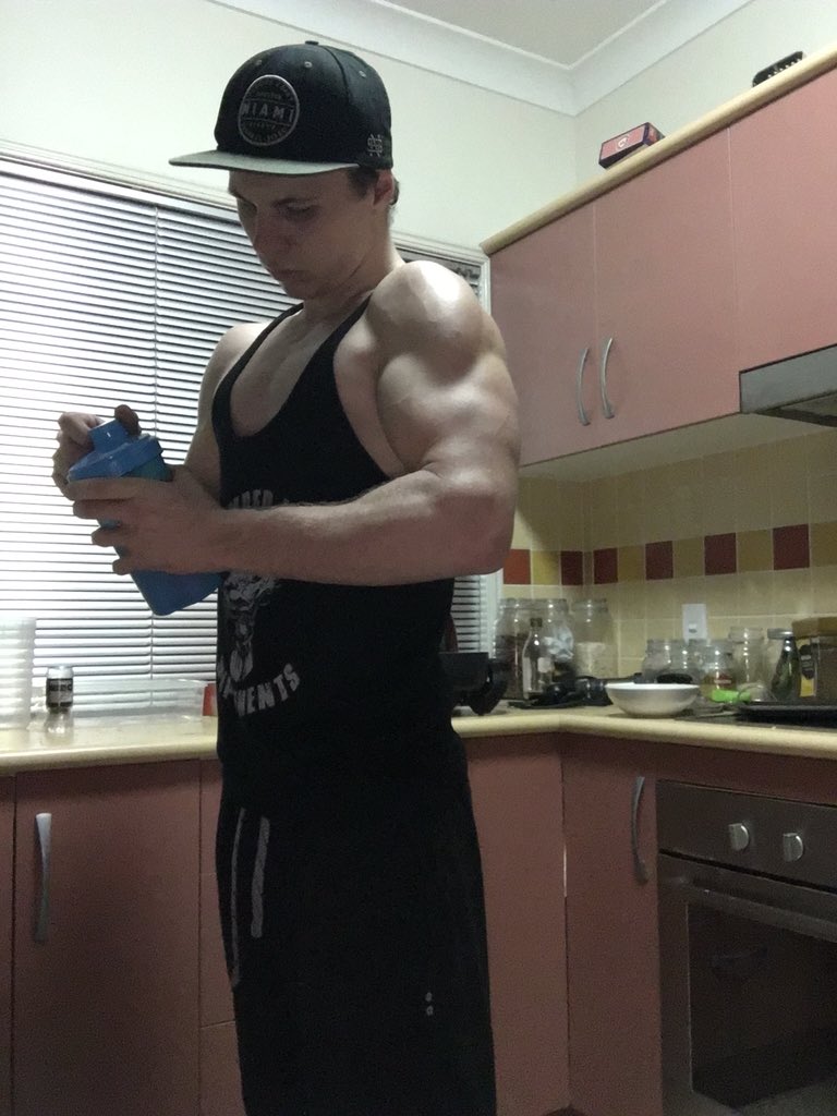 Keen to train some arms!! #gym #bicep #BeastMode