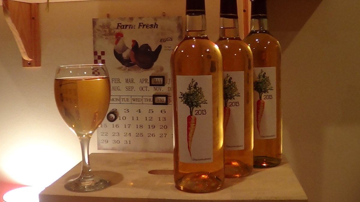 rectorshusband's tweet photo. First week of a new year, time to make some #carrot #wine #winewednesday #wastenot recipe: https://t.co/R1JNLCr1KE https://t.co/RItH8f0YNV