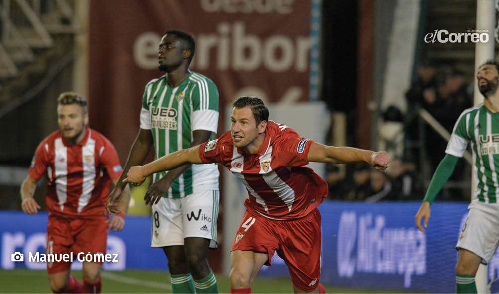 elcorreoweb's tweet photo. La Crónica: El Sevilla apuntilla al Betis y deja muy tocado a Mel (0-2) https://t.co/agGTONHLDT | Por @Pepelias17 https://t.co/o5EjPXLJyn
