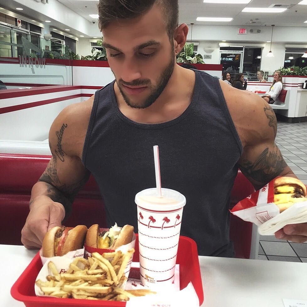 CYD3CraWEAArWOA.jpg:large