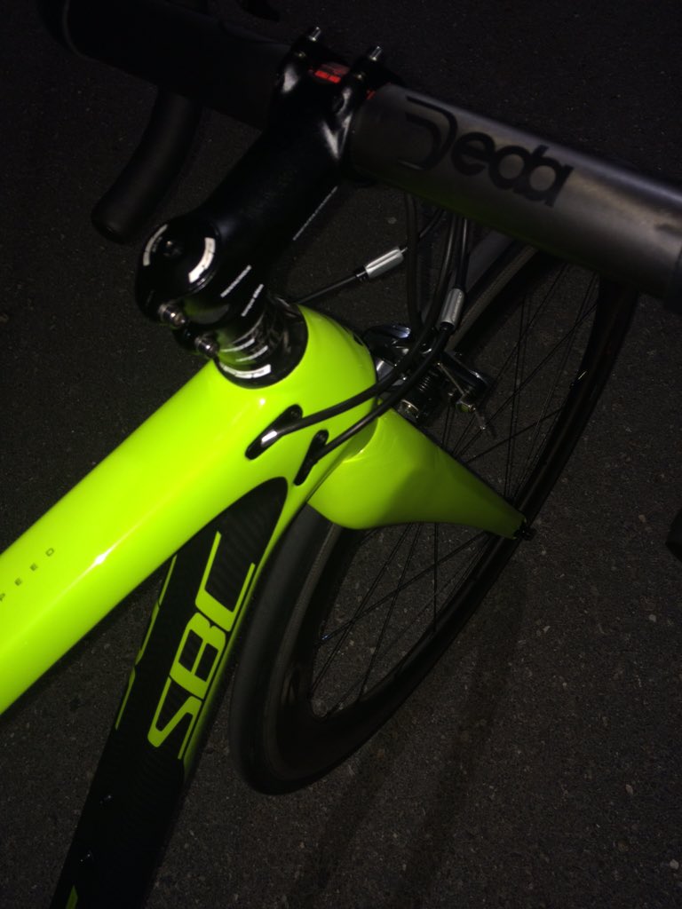 SC_Stardust's tweet photo. Happy with my new Silverback Middle East SBC R2.0 you think? #inlove #SilverbackME #cycling #borntobefast https://t.co/uk1WdRnERo