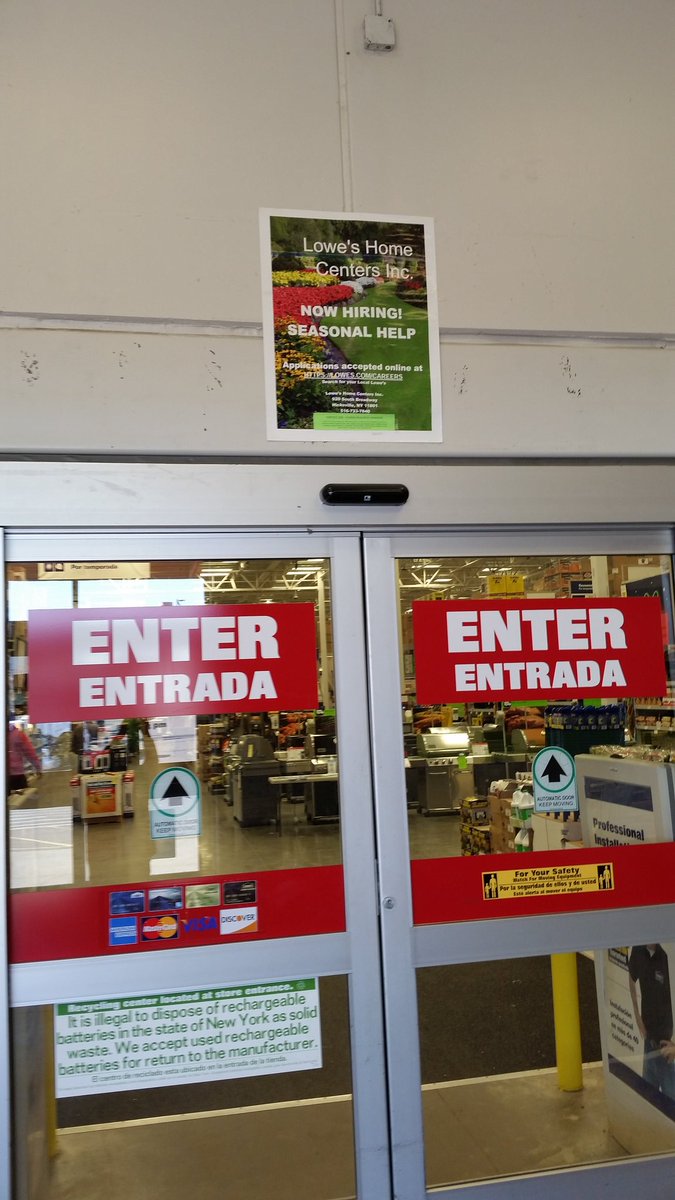 lidasuarez128's tweet photo. Hicksville getting ready for seasonal hiring. https://t.co/cVE7lMwwgA