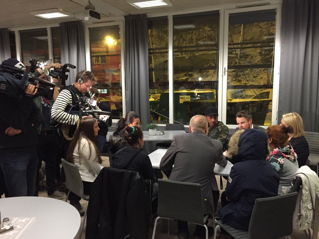 Justisdep's tweet photo. Stor interesse for bosetting av enslige mindreårige på folkehøgskoler. Her på Rønningen i Oslo. https://t.co/Dit8KptyZC