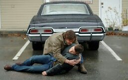 achileans's tweet image. #IroniaDoDestinoé a gente morrer de chorar quando um dos meninos morre, mesmo sabendo que de algum jeito eles voltam