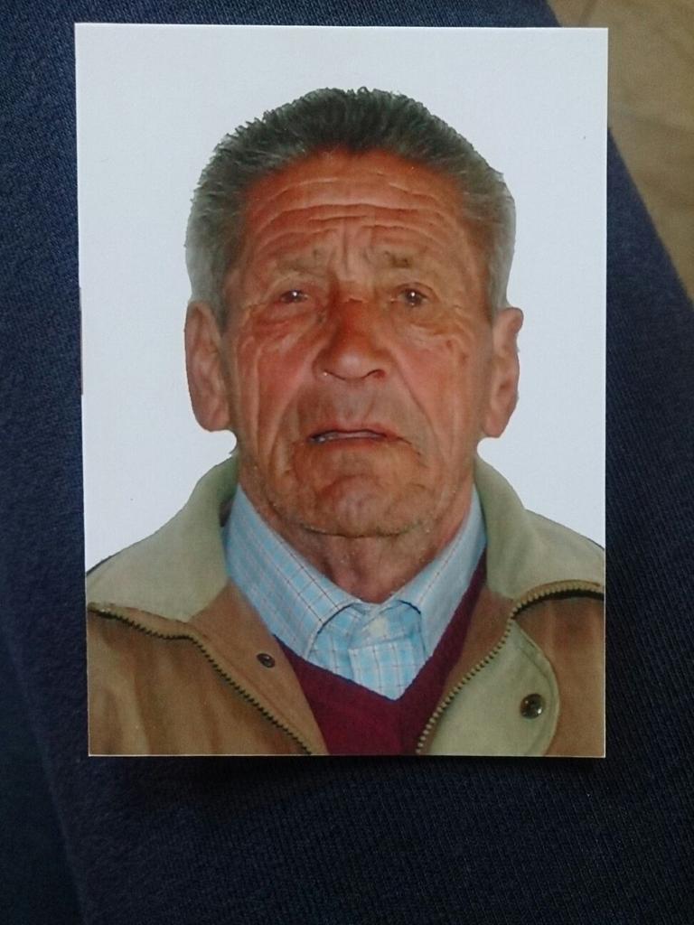 heredia_85's tweet photo. Se ha perdido este hombre en Pulianas (Granada) Por favor se ruega DIFUSIÓN. Gracias por colaborar @granadaNoticias https://t.co/SBkGhY833V