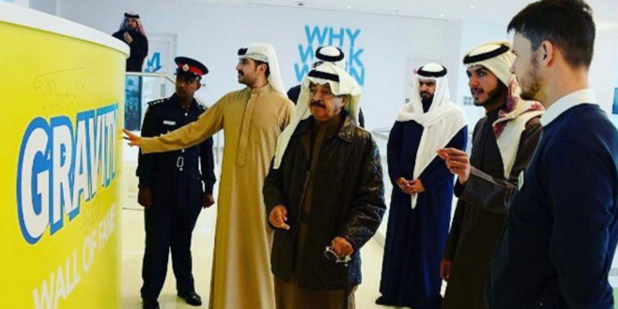 GRAVITYBAH's tweet photo. .
زيارة سموه لأطول نفق زجاجي في العالم الذي يحقق حلم الطيران الذاتي بالأماكن المغلقة. #GRAVITYBAH #INDOORSKYDIVING https://t.co/bVS8e2Am2M