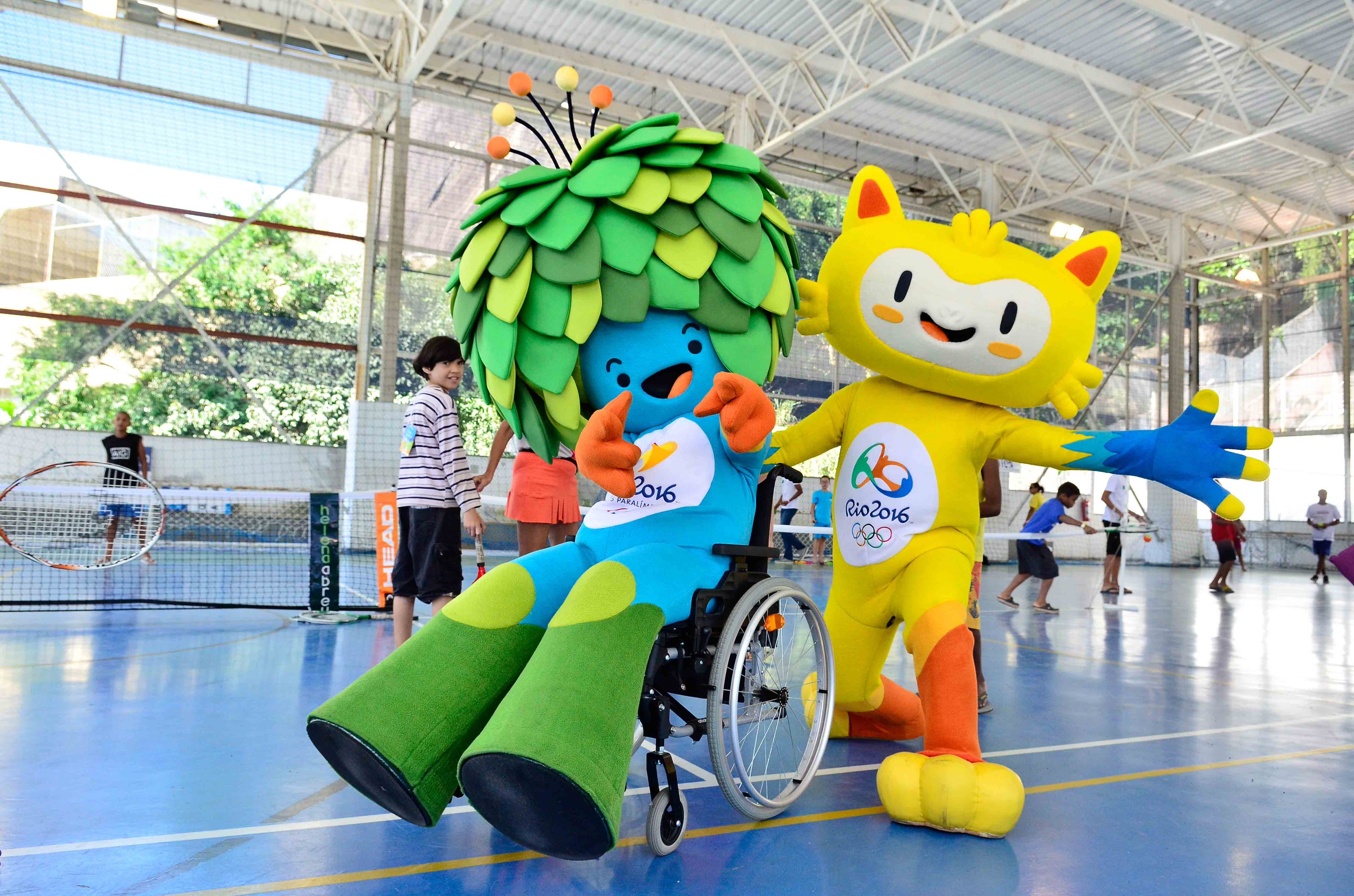 東京オリンピック Tokyo Pa Twitter リオ五輪 マスコット ヴィニシウス 黄色 と トム 水色 T Co Ij1pog7b9j Twitter