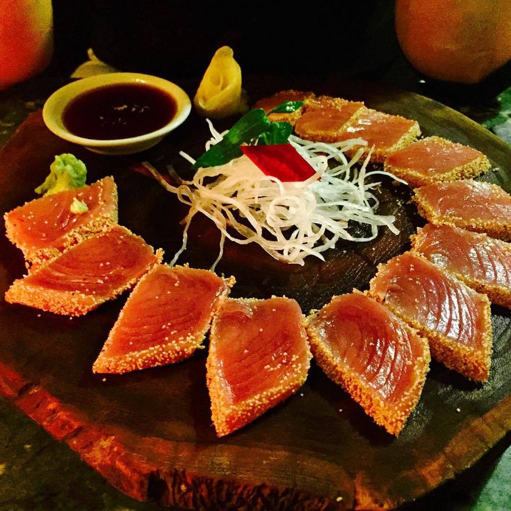 FabHacks's tweet photo. RumaSi : https://t.co/8OIrEUgwXe #searedtuna #Bomras #goa #finedining #delicious #musthave #food #fun #instafood @โฆ https://t.co/0muAkgKY93