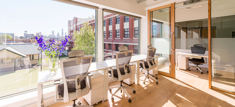 spacesworks's tweet image. Beautiful office to compliment a beautiful view… we’re not biased at all #SpacesMEL